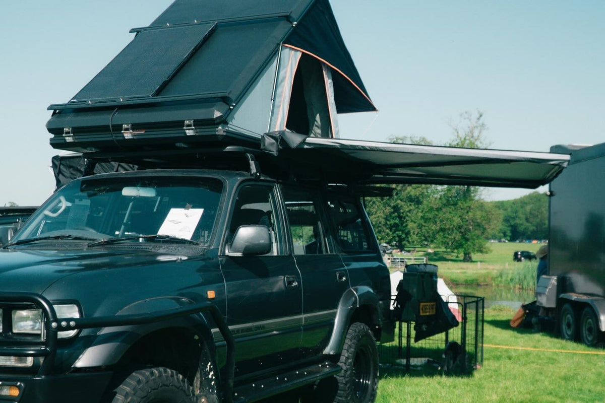 Apex4WD NOMAD Aluminium Hard Shell Roof Top Tent