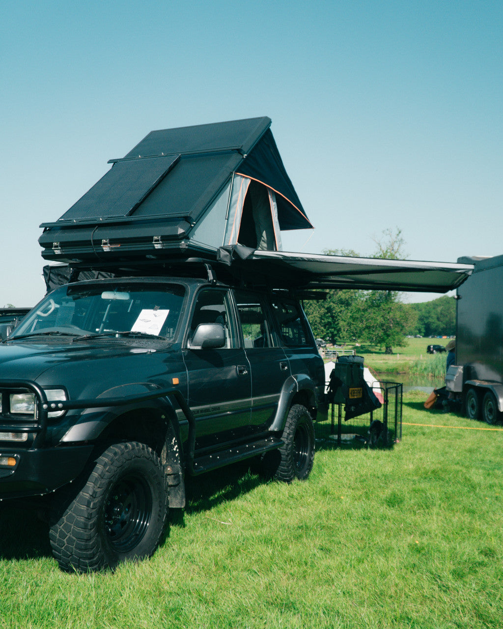 Apex4WD NOMAD Aluminium Hard Shell Roof Top Tent