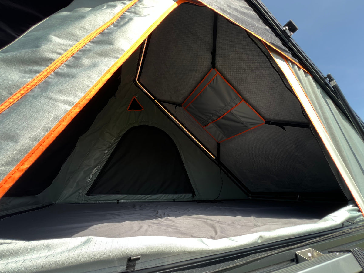 Apex4WD NOMAD Aluminium Hard Shell Roof Top Tent