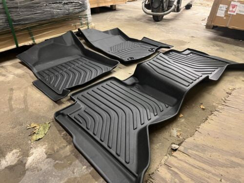 3D Custom Floor Mats TPE All Weather Car Liner For Toyota Hilux Mk8 (Revo) 2015-2022+ Double Cab Manual