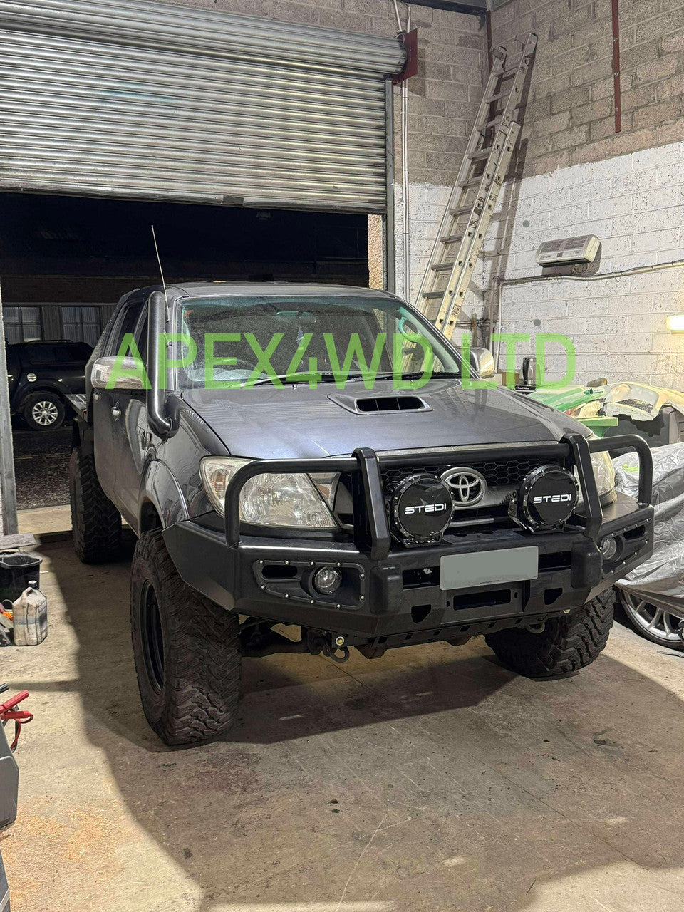 Steel Winch Bumper for Toyota Hilux Mk6 (2005-2011) Metal Bull Bar Oz Style 4x4