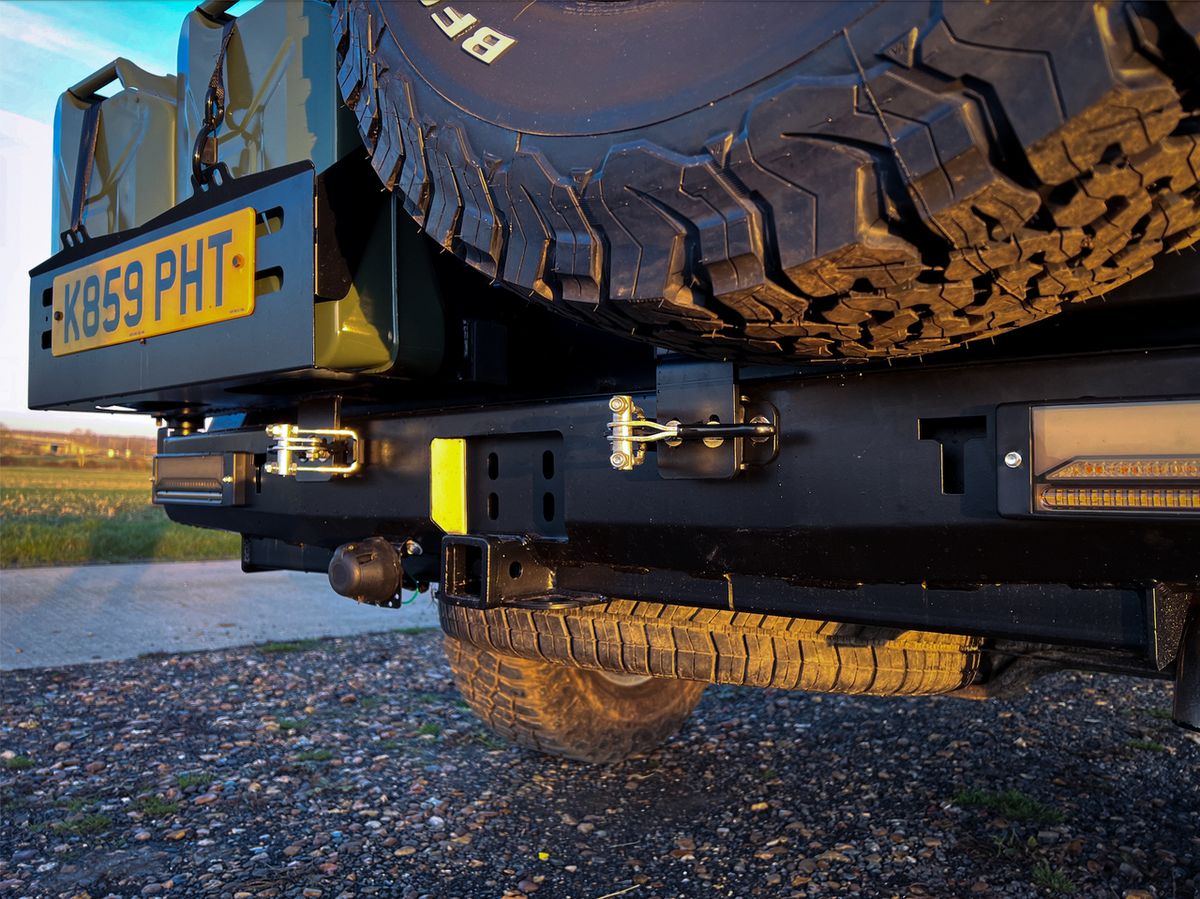REAR Steel Bumper for TOYOTA LAND CRUISER 100 Series (1998-2007) Tyre Swing Jerry Can Off Road 4x4 Bullbar Oz Style